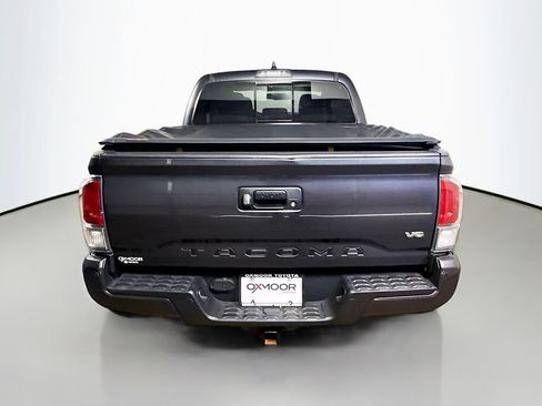 Certified 2022 Toyota Tacoma TRD Sport w/ Technology Package AWD/4WD image 6