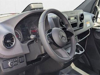 New 2025 Mercedes-Benz Sprinter 2500 video 3
