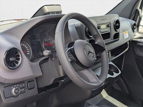New 2025 Mercedes-Benz Sprinter 2500 image 3