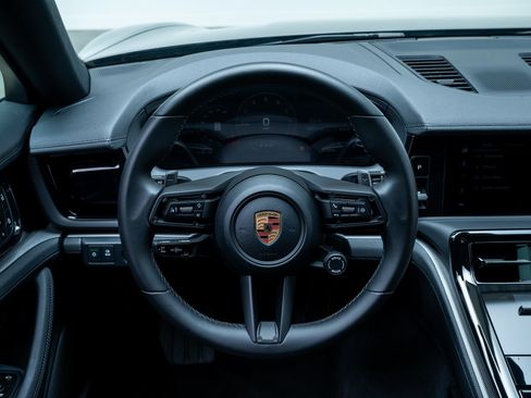 Used 2024 Porsche Panamera RWD image 13