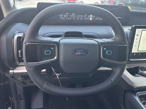 New 2025 Ford Expedition Max Active image 9