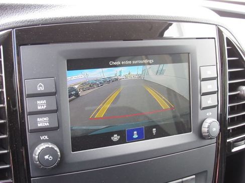 Used 2023 Mercedes-Benz Metris Passenger image 32