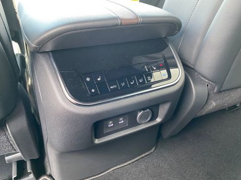 New 2025 Nissan Armada Platinum w/ Convenience Package image 22