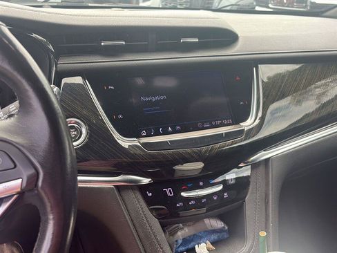 Used 2020 Cadillac XT6 Premium Luxury AWD/4WD image 13