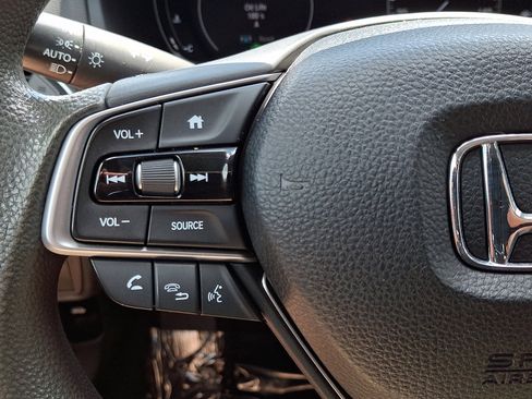 Used 2018 Honda Accord LX image 20