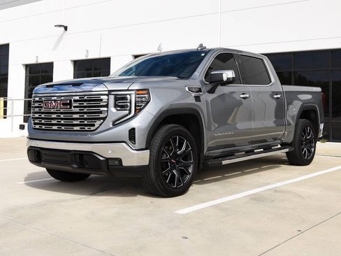 Used 2025 GMC Sierra 1500 SLT w/ SLT Premium Plus Package AWD/4WD image 4