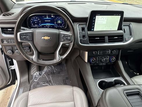 Used 2022 Chevrolet Suburban LT w/ LT Signature Package image 20