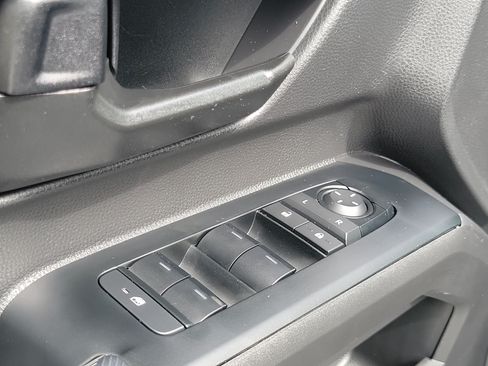 Used 2025 Toyota Tacoma SR5 RWD image 19