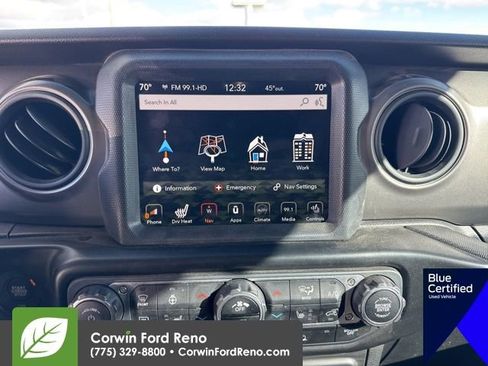 Used 2021 Jeep Gladiator Willys image 17