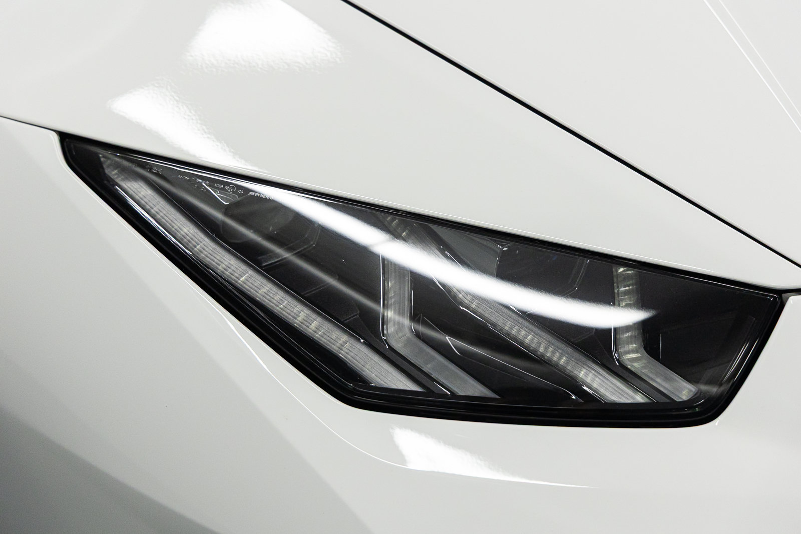 Used 2024 Lamborghini Huracan EVO AWD/4WD image 14