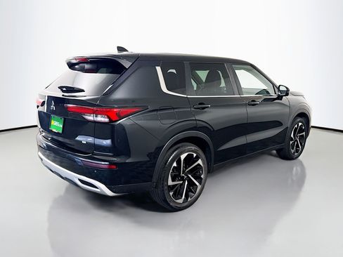 Used 2022 Mitsubishi Outlander SE image 10