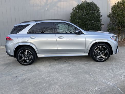 Certified 2025 Mercedes-Benz GLE 450e 4MATIC image 5