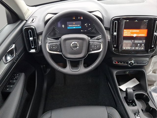 New 2026 Volvo XC40 B5 Core w/ Protection Package Premier AWD/4WD image 6