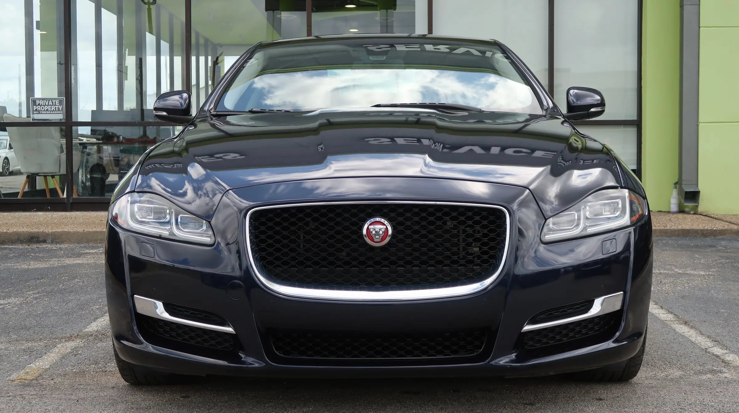 Used 2016 Jaguar XJ R-Sport RWD image 2