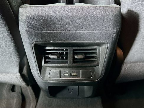 Used 2025 GMC Canyon Denali AWD/4WD image 26