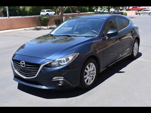 Used 2016 MAZDA MAZDA3 i Touring FWD image 3