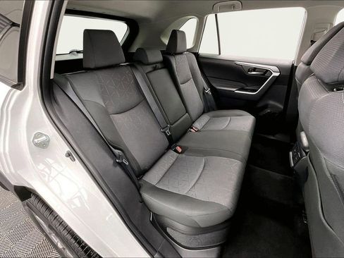 Used 2025 Toyota RAV4 XLE image 27