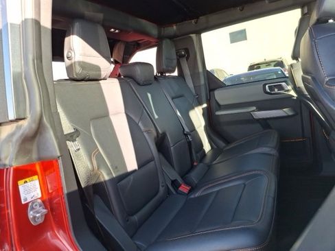 Used 2022 Ford Bronco Badlands image 25