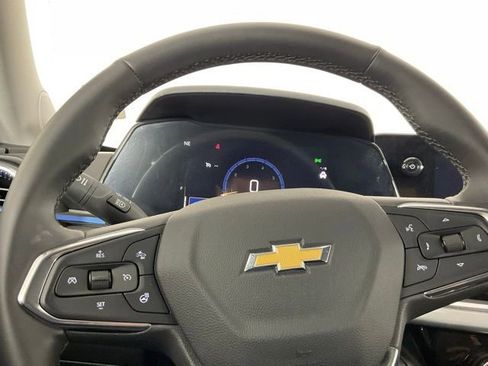 Used 2025 Chevrolet Trax LT w/ Driver Confidence Package image 24