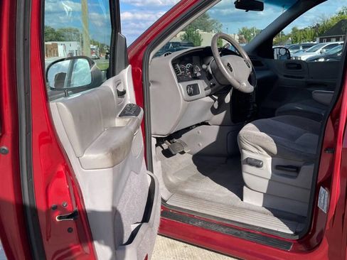 Used 2000 Ford Windstar SE image 11