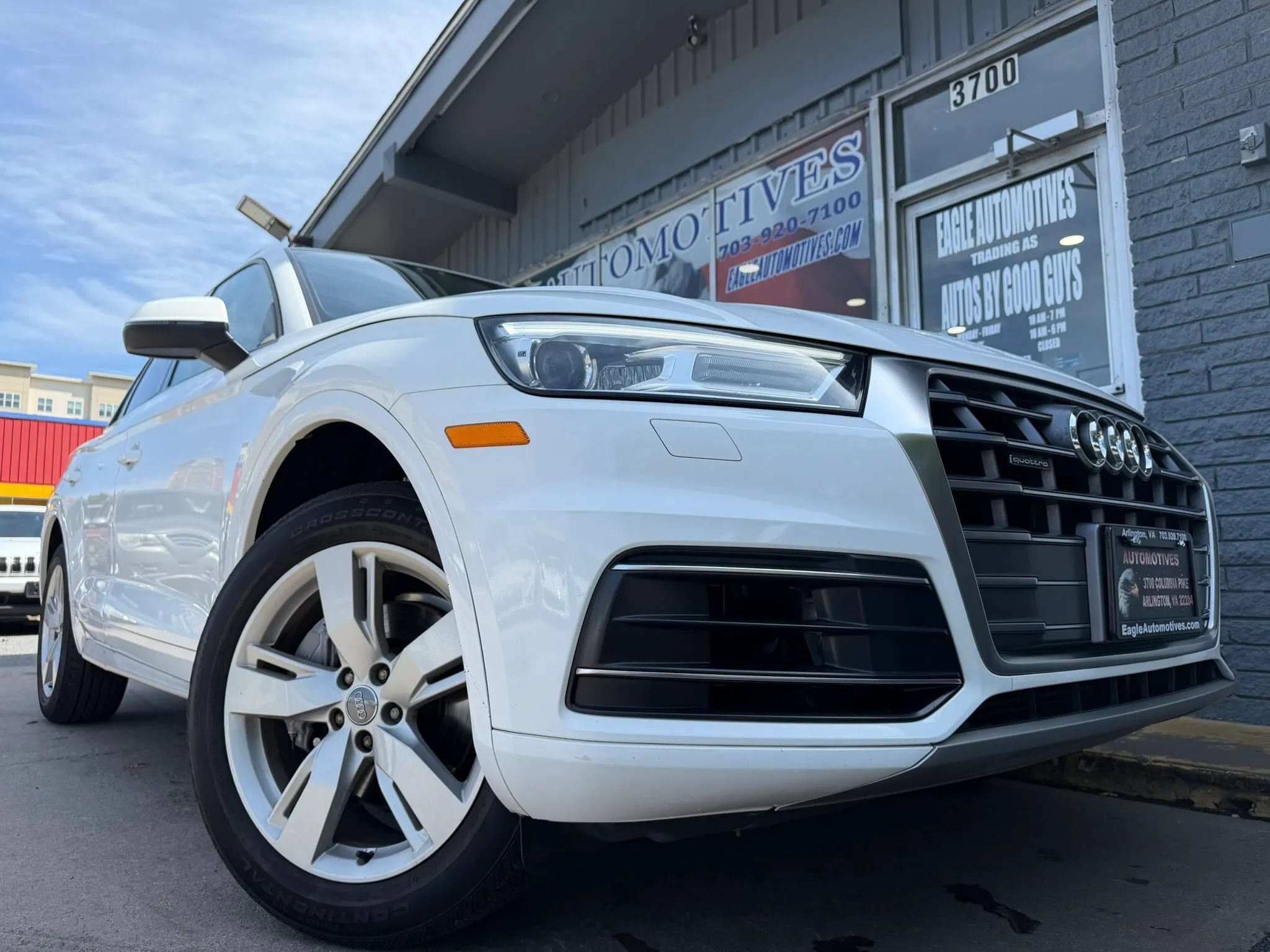 Used 2018 Audi Q5 2.0T Premium w/ Convenience Package AWD/4WD image 1