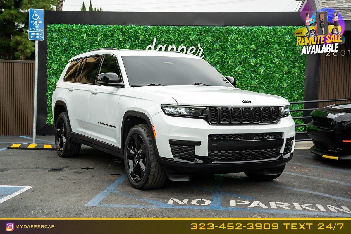 Used 2021 Jeep Grand Cherokee L Laredo RWD image 3
