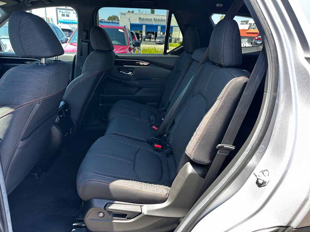 Certified 2024 Honda Pilot Sport image 22