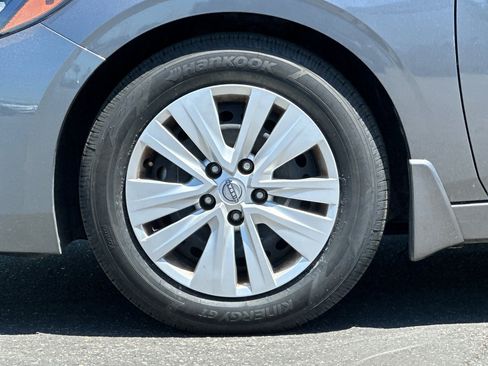 Certified 2024 Nissan Sentra S FWD image 25