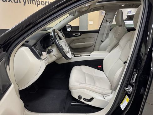 Used 2023 Volvo XC60 B5 Plus w/ Protection Package Premier FWD image 8