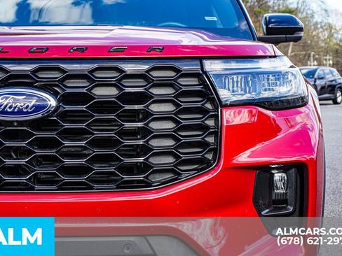 Used 2025 Ford Explorer ST-Line image 11