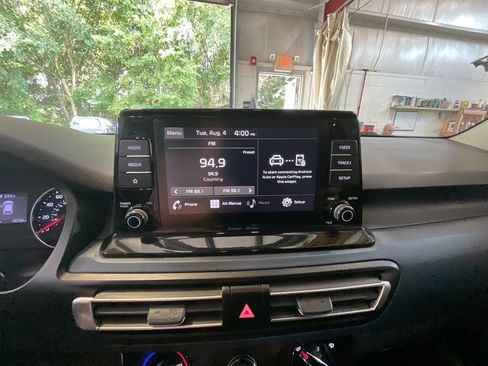Used 2021 Kia Seltos S AWD/4WD image 17