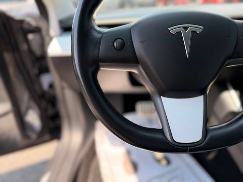 Used 2018 Tesla Model 3 AWD/4WD image 13