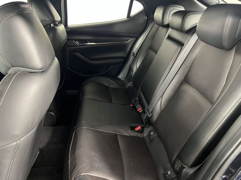 Used 2019 MAZDA MAZDA3 Hatchback w/ Premium Package image 18