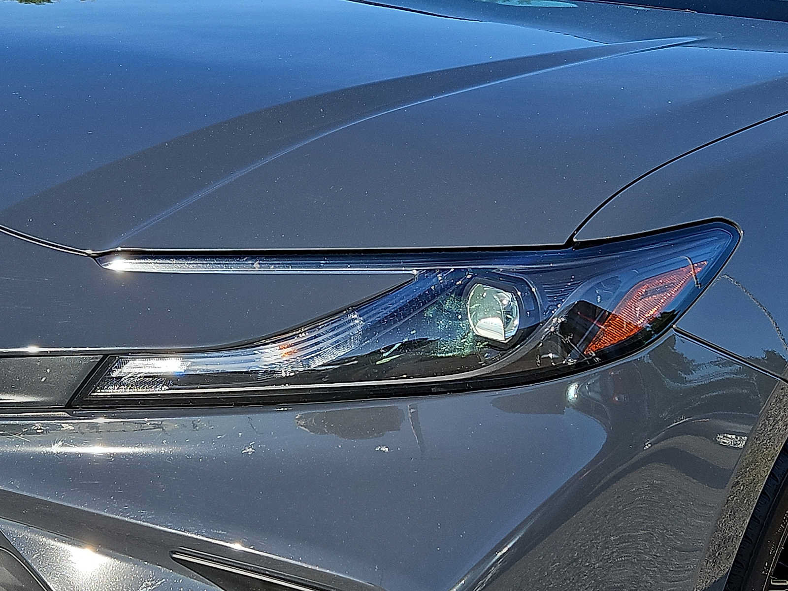 Used 2025 Toyota Camry SE w/ Convenience Package FWD image 9
