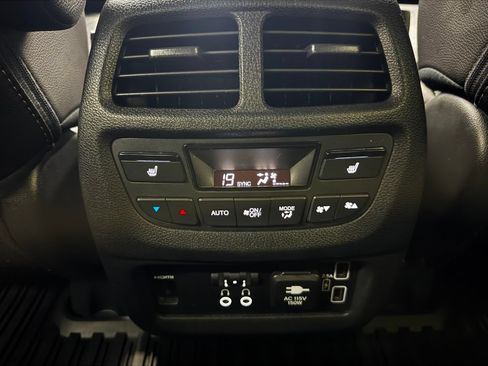 Used 2019 Honda Pilot Touring image 48