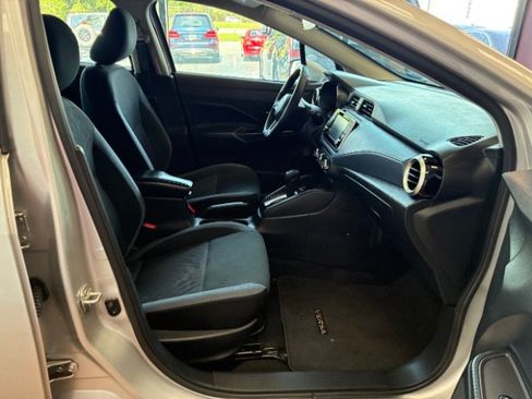 Used 2024 Nissan Versa SV FWD image 30