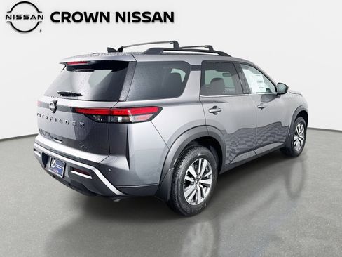 New 2026 Nissan Pathfinder SL image 5