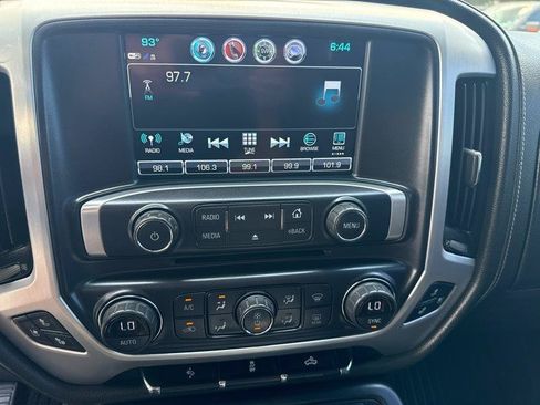 Used 2017 GMC Sierra 1500 SLT w/ SLT Premium Package RWD image 9