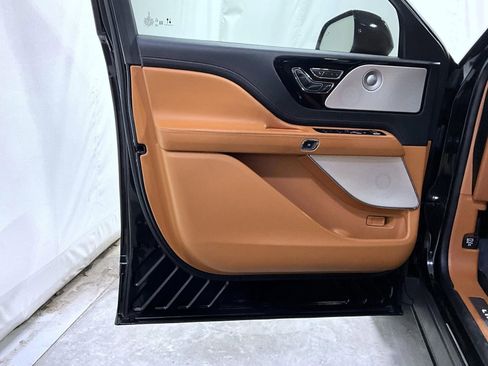 Certified 2023 Lincoln Aviator Black Label w/ Jet Package image 9