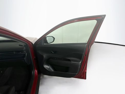 Used 2025 Hyundai Kona SEL FWD image 30