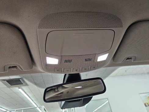 Used 2019 Ford Fusion SE FWD image 25