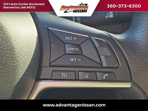 Used 2023 Nissan Leaf S image 11