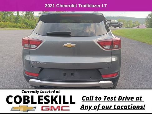 Used 2021 Chevrolet TrailBlazer LT w/ Convenience Package AWD/4WD image 4