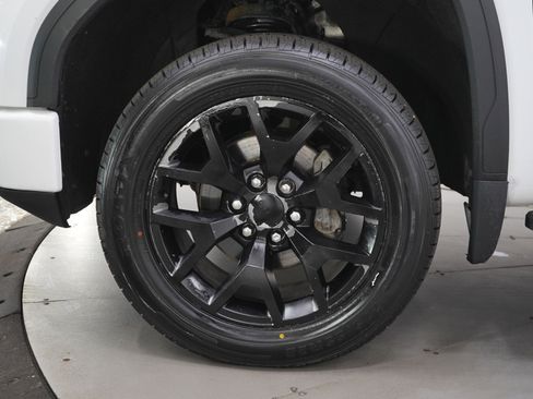 Used 2021 GMC Sierra 1500 AT4 w/ AT4 Premium Package image 30