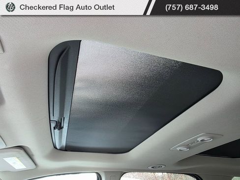 Used 2017 GMC Acadia Limited SLT image 10