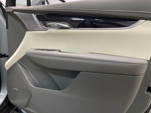 Used 2025 Cadillac XT6 Premium Luxury w/ Technology Package FWD image 23