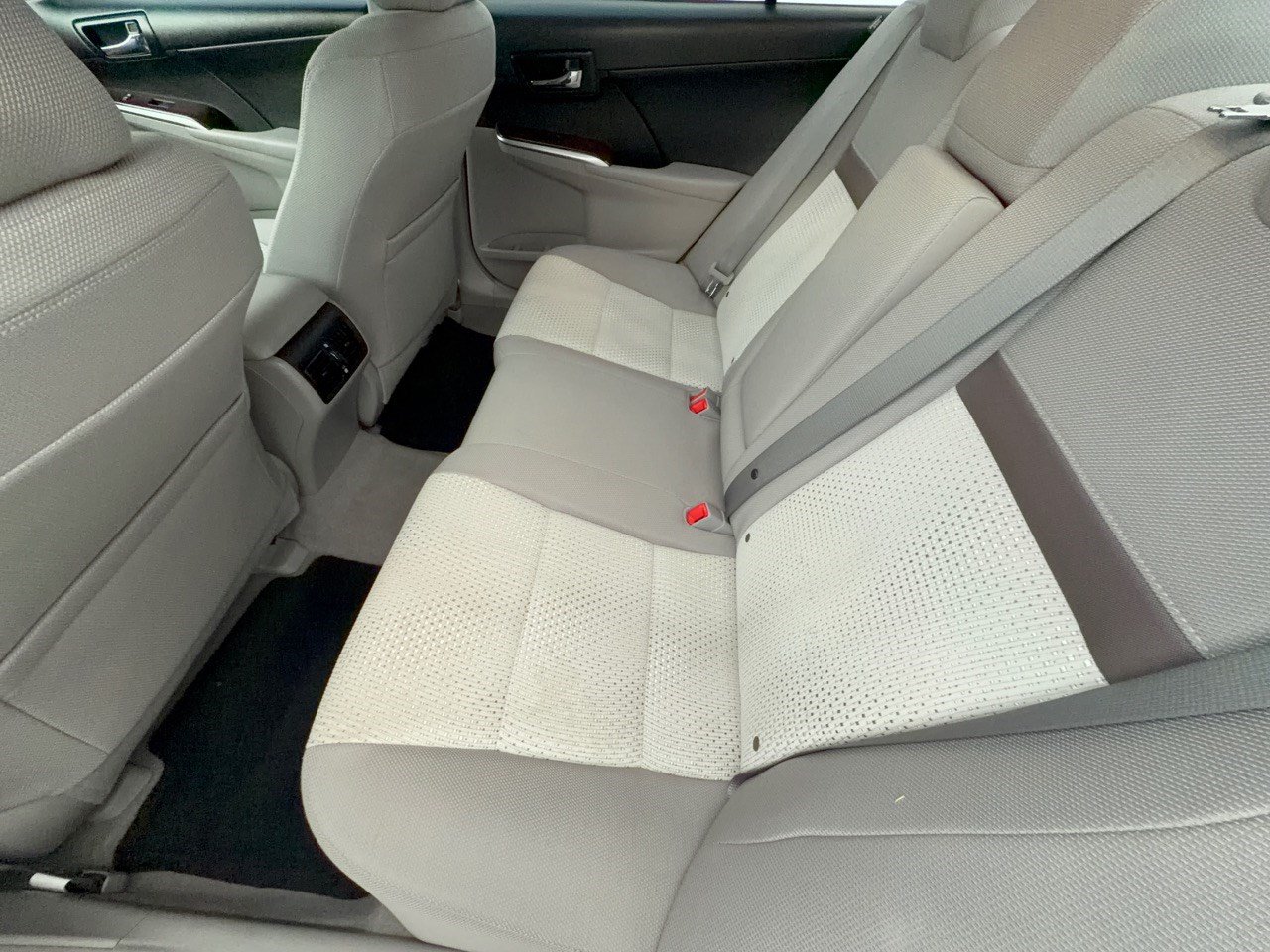 Used 2014 Toyota Camry XLE FWD image 25