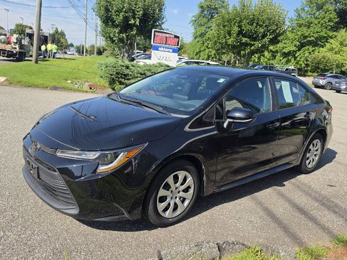 Used 2024 Toyota Corolla LE FWD image 6