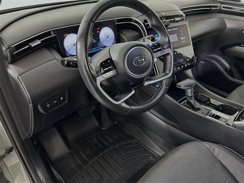 Used 2022 Hyundai Santa Cruz Limited image 9