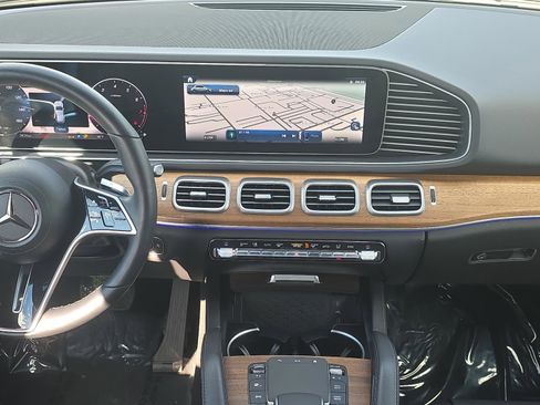 Certified 2025 Mercedes-Benz GLE 580 GLE 580 image 17